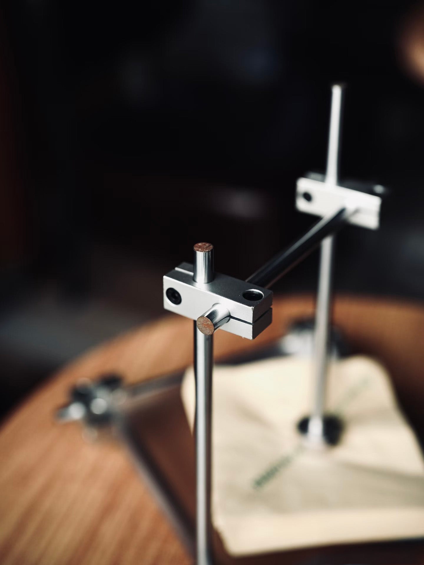 Minimal Stainless Steel & Aluminum Tabletop Tissue Stand