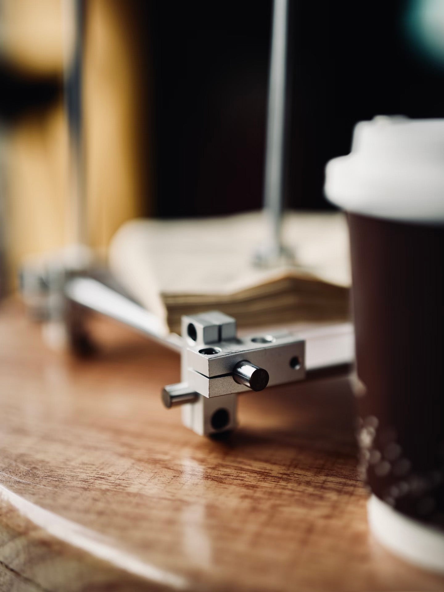 Minimal Stainless Steel & Aluminum Tabletop Tissue Stand